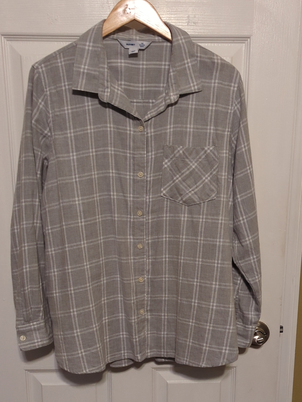 Old Navy "The Classic Shirt" Light Weight Flannel Top